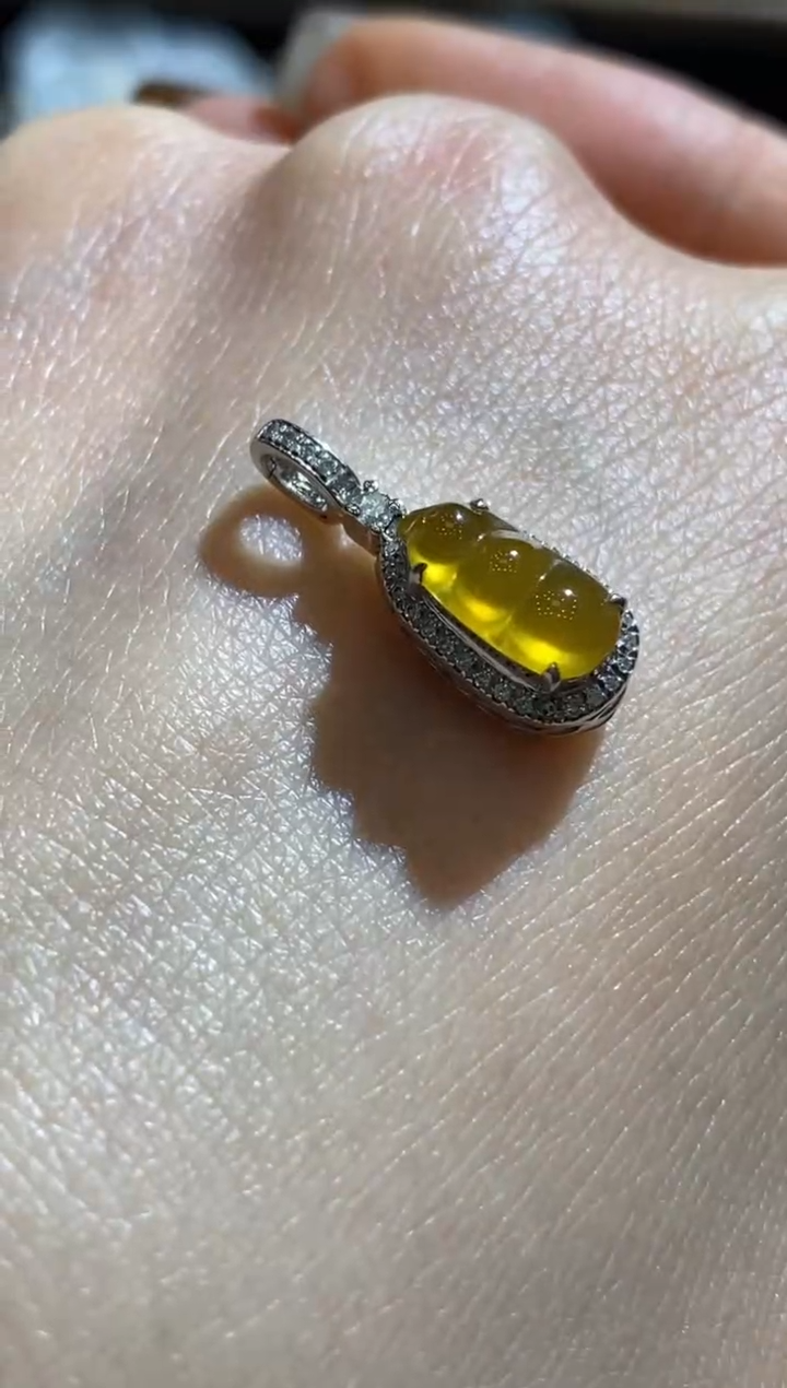 颈饰18K金镶嵌翡翠乐***者收到货48小时鉴赏期（超时不退不换）