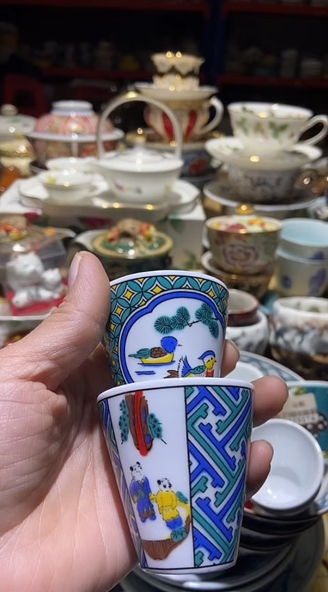 瓷片一***@111111111111@@1