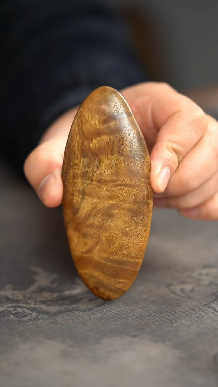 【闪购商品】金丝楠木雕635号阴沉满花纹刮刮板