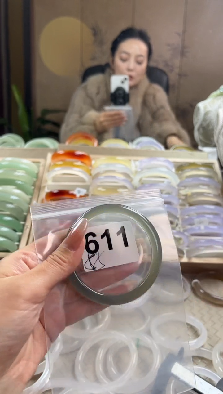 手镯玛瑙/玉髓未镶嵌611