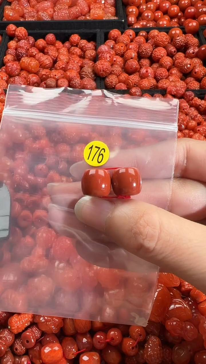 颈饰未镶嵌南红玛瑙1