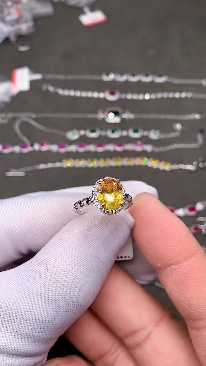 【闪购商品】彩色蓝宝石戒指银S925镶嵌............