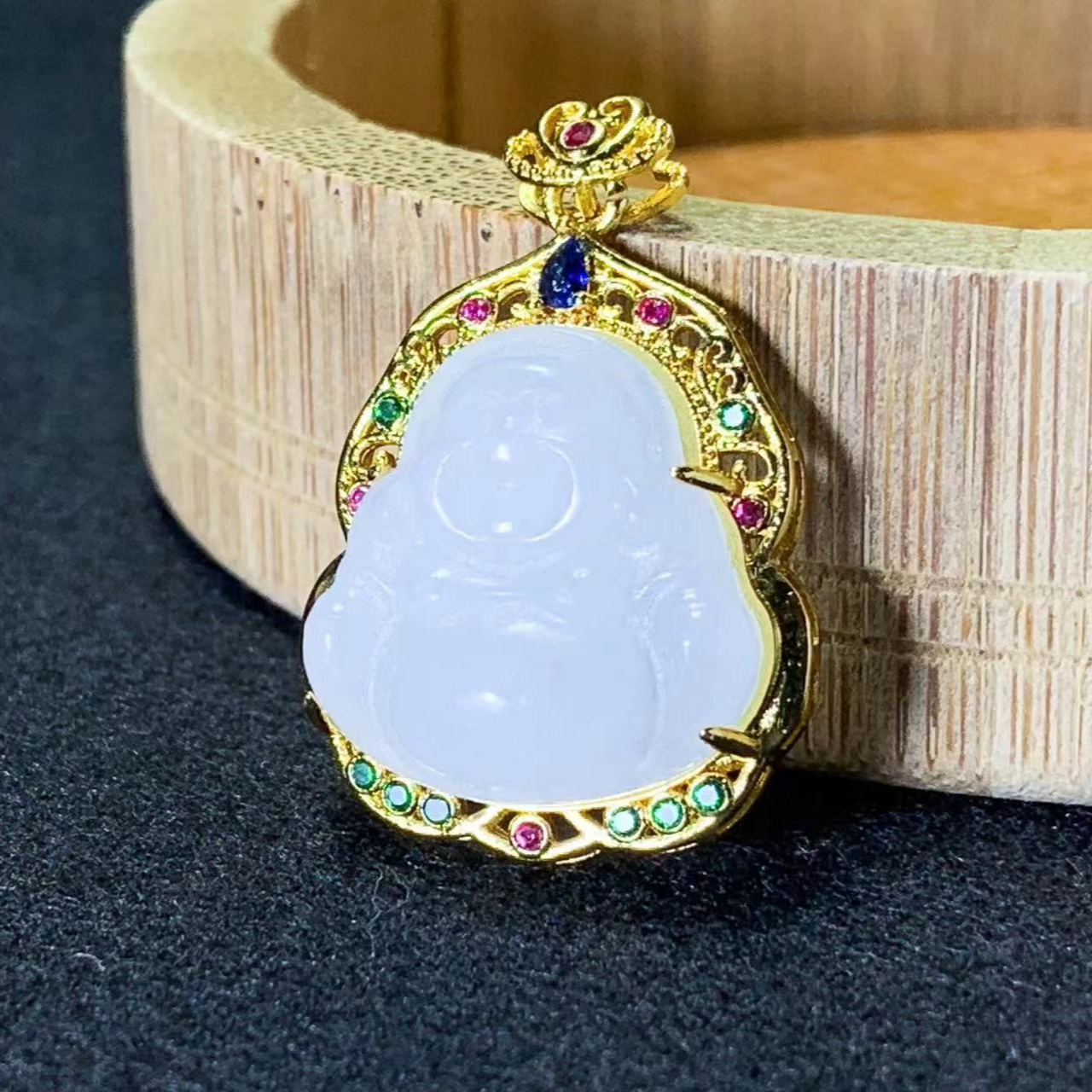 江德洋珠宝HT4488【玉甲】和田玉白佛公吊坠-配链子-送礼佳品