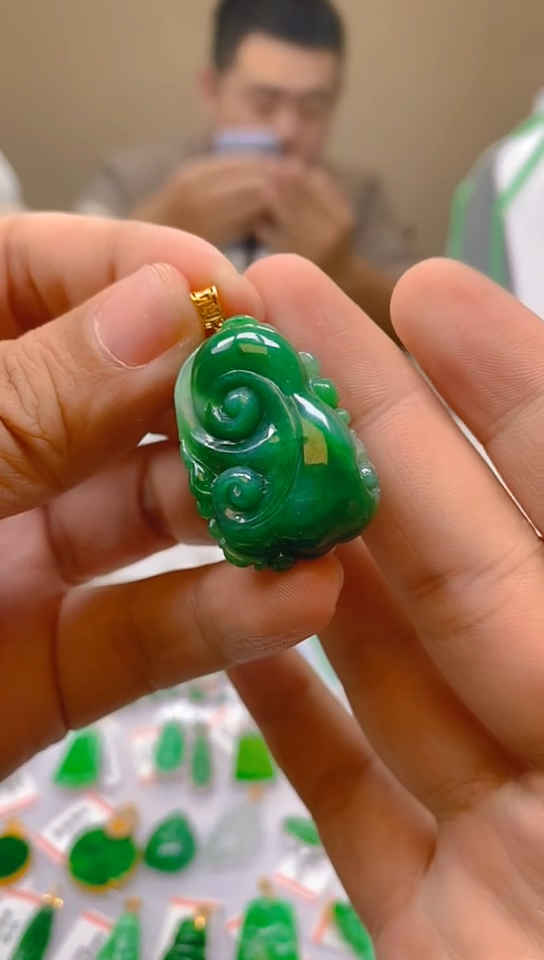 【闪购商品】翡翠颈饰18K金镶嵌新号开播，全场乱卖