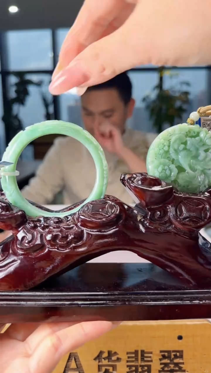 颈饰未镶嵌翡翠配底座YJ@@