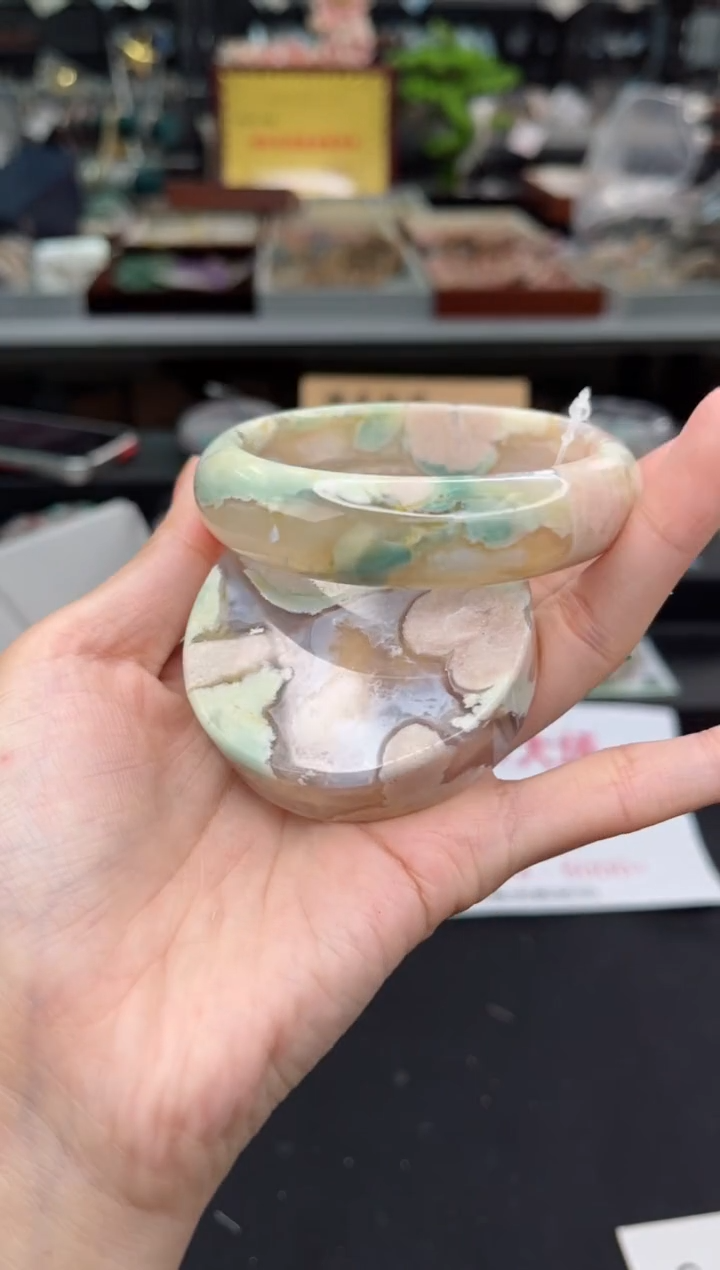 【闪购商品】石英质玉手镯未镶嵌61圈口（赠送镯心）6821083