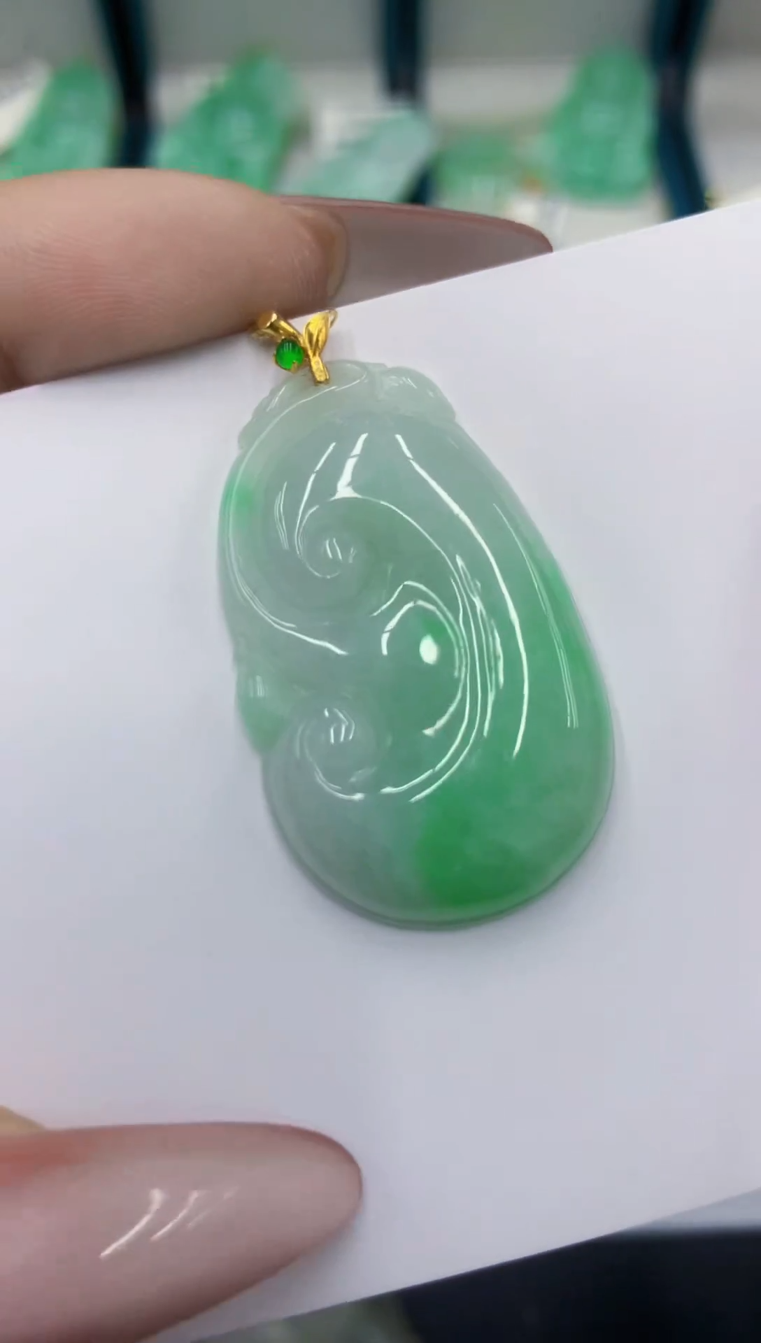 颈饰18K金镶嵌翡翠11111