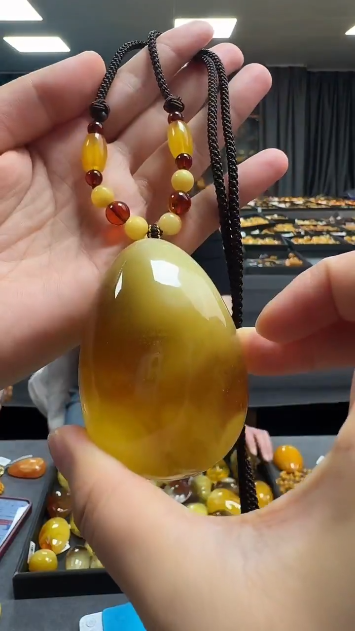琥珀颈饰未镶嵌天然保真蜜蜡水滴套装（送绳子）