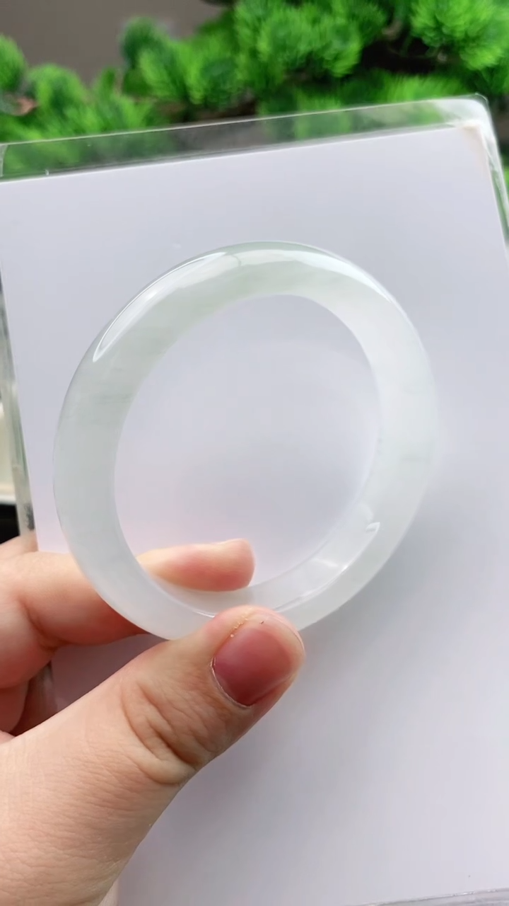 【闪购商品】石英质玉手镯未镶嵌54