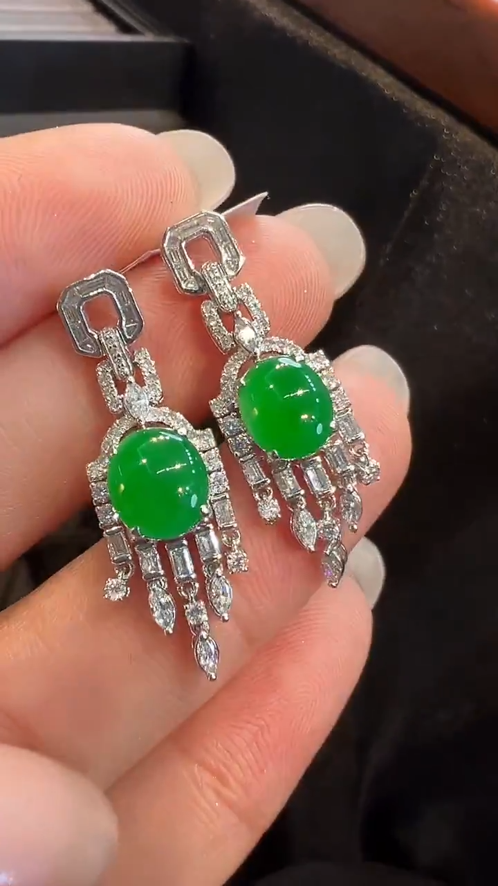 18K金镶嵌翡翠耳饰AL6