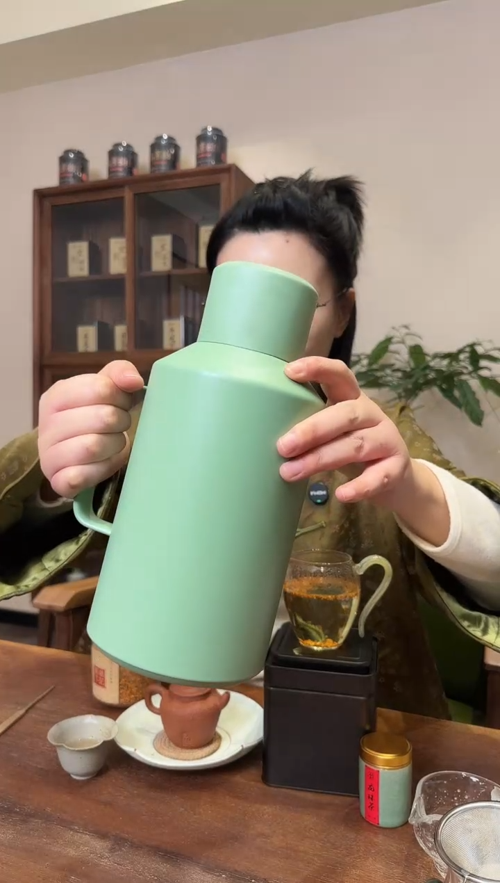 茗元素小钢炮2000毫升绿色