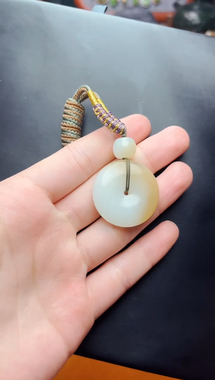 【闪购商品】和田玉颈饰未镶嵌平安扣kk