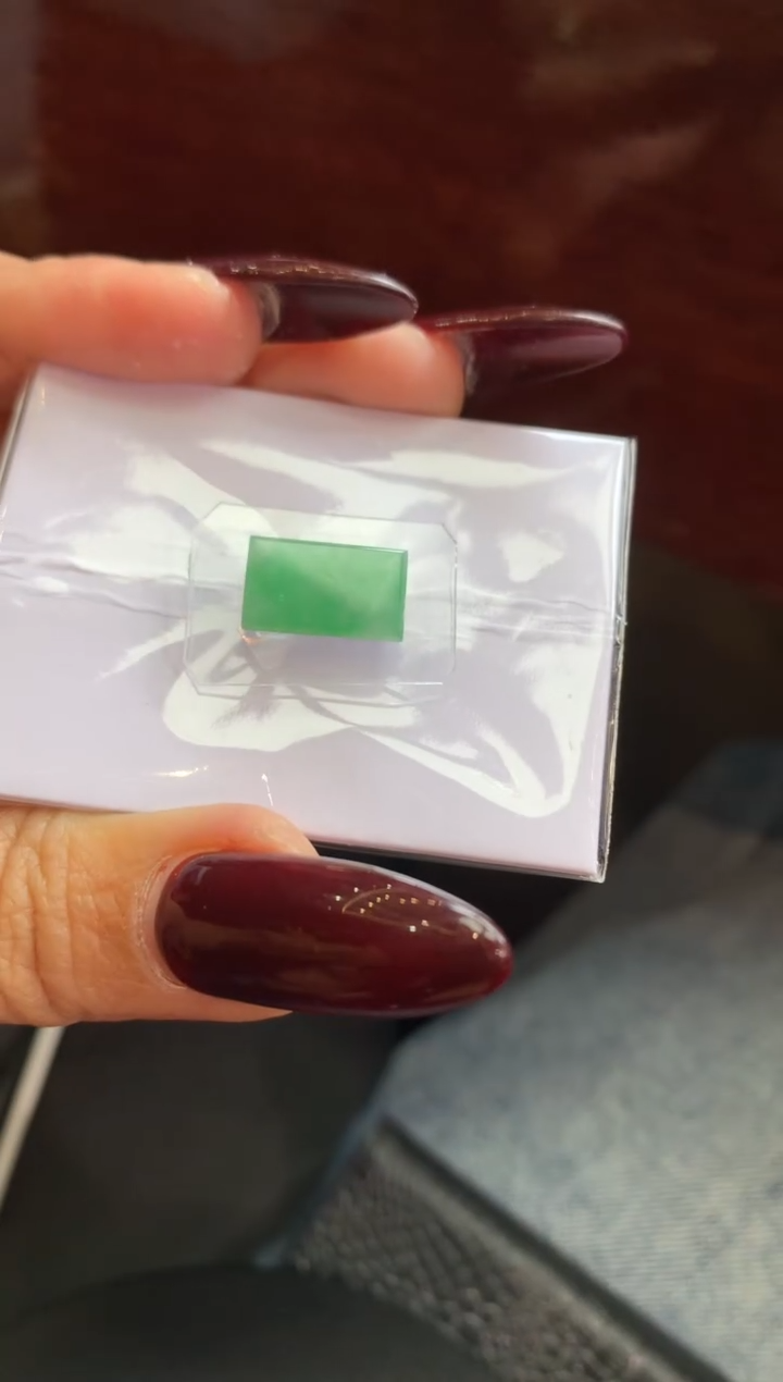 【闪购商品】定制翡翠未镶嵌翡翠