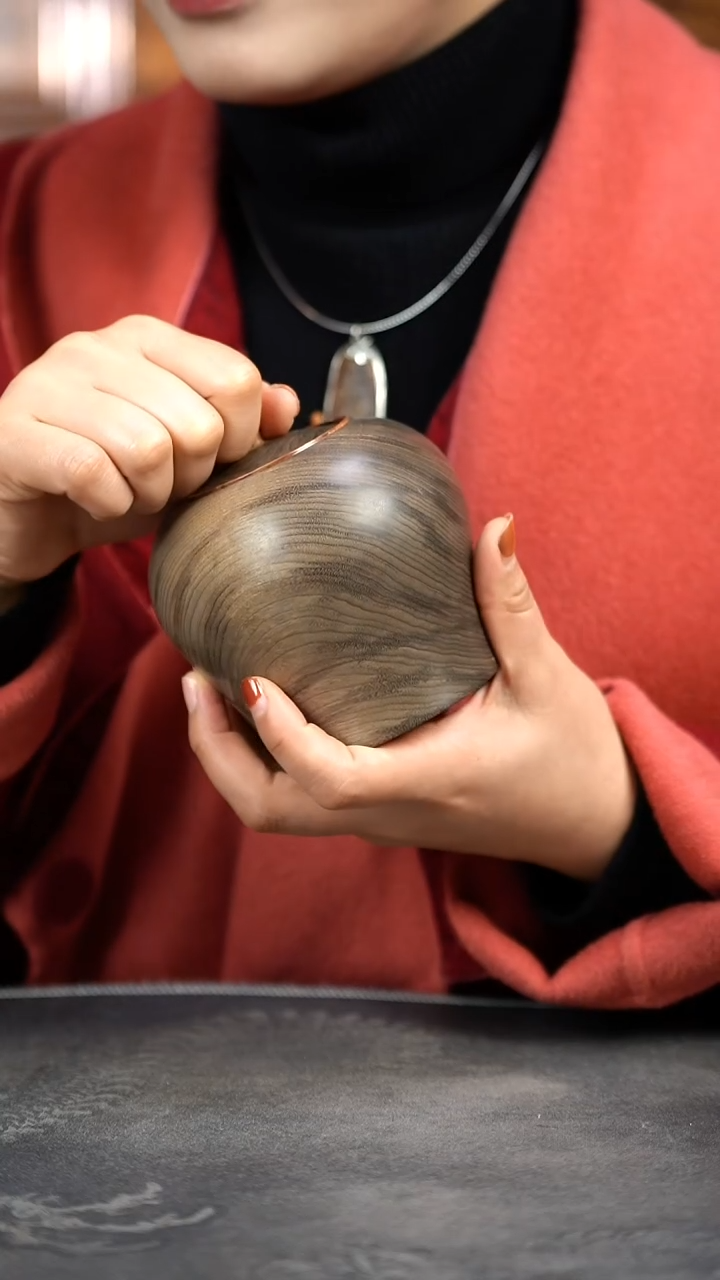 【闪购商品】金丝楠木雕满虎皮精工原木茶仓醒茶罐686