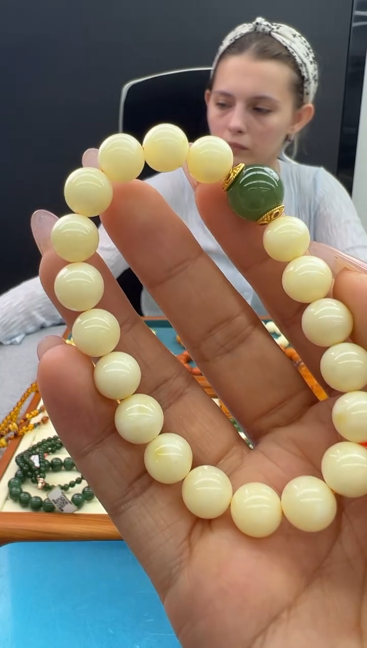 【闪购商品】琥珀手链未镶嵌374秒拍号