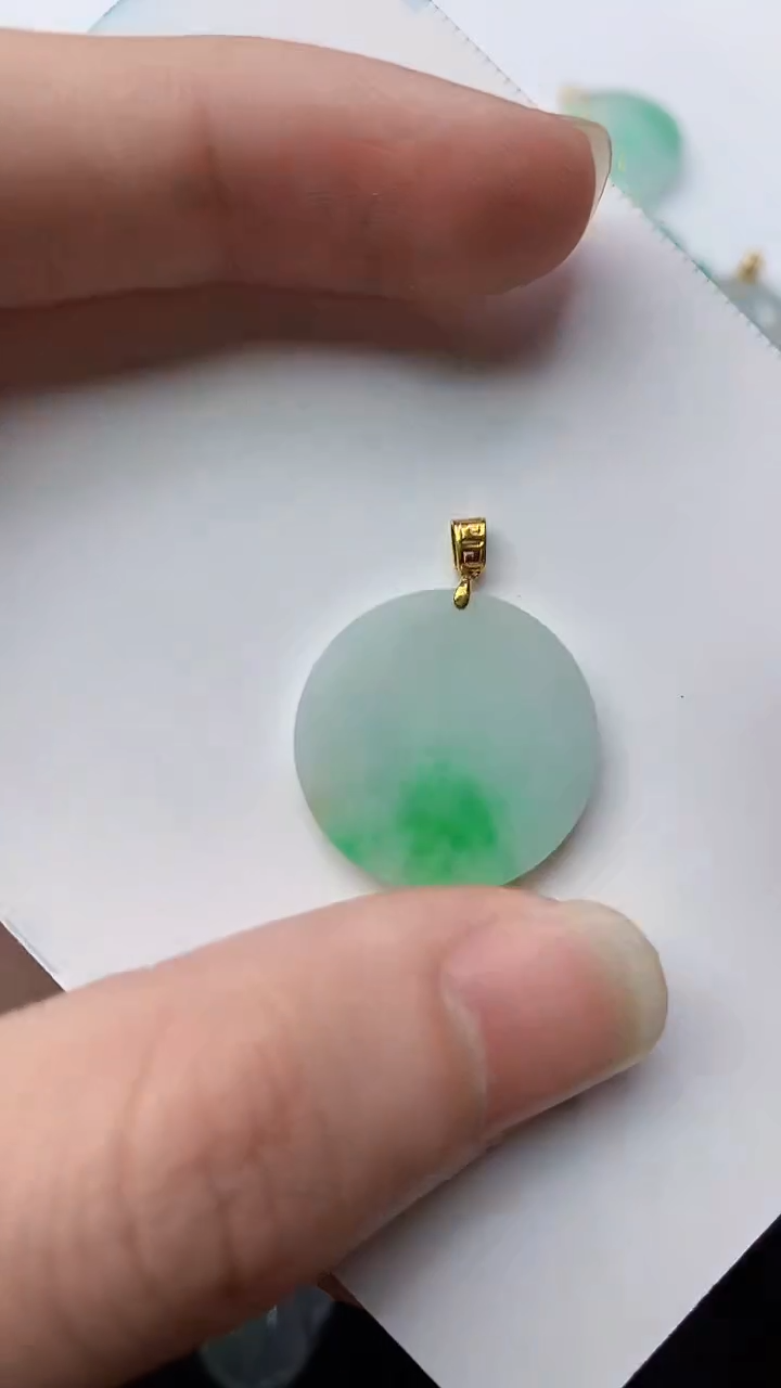 【闪购商品】翡翠颈饰18K金镶嵌96.........