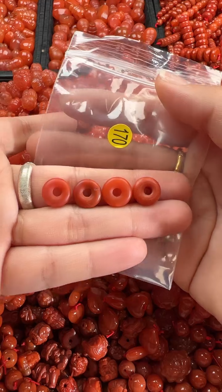 【闪购商品】南红玛瑙颈饰未镶嵌1