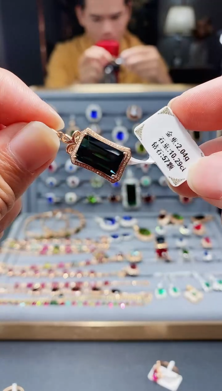 【闪购商品】碧玺颈饰18K金镶嵌10.29.