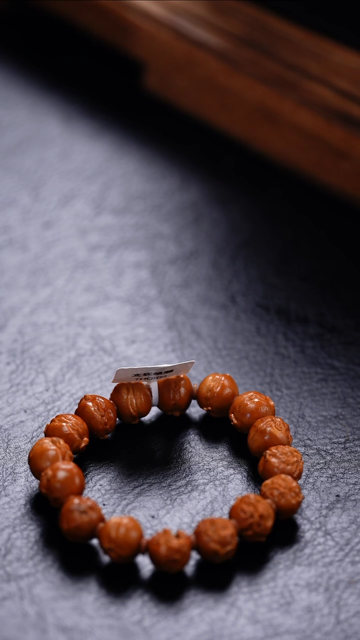 【闪购商品】橄榄核吊坠更厉害