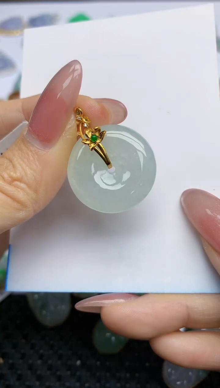 【闪购商品】翡翠挂件18K金镶嵌69天然翡翠A货