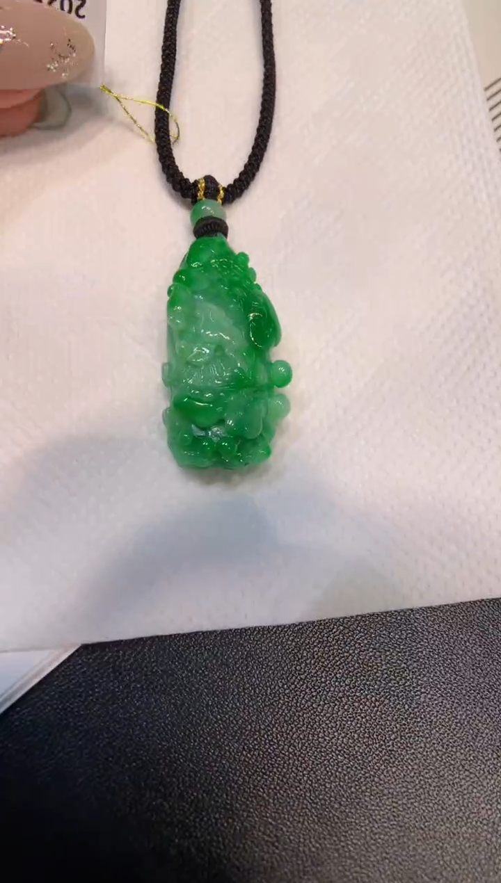 颈饰未镶嵌翡翠白菜