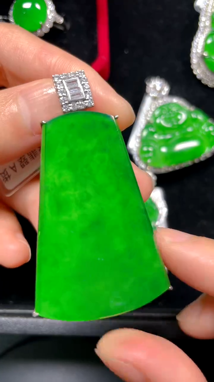 【闪购商品】翡翠吊坠(不含链)银S925镶嵌吊坠