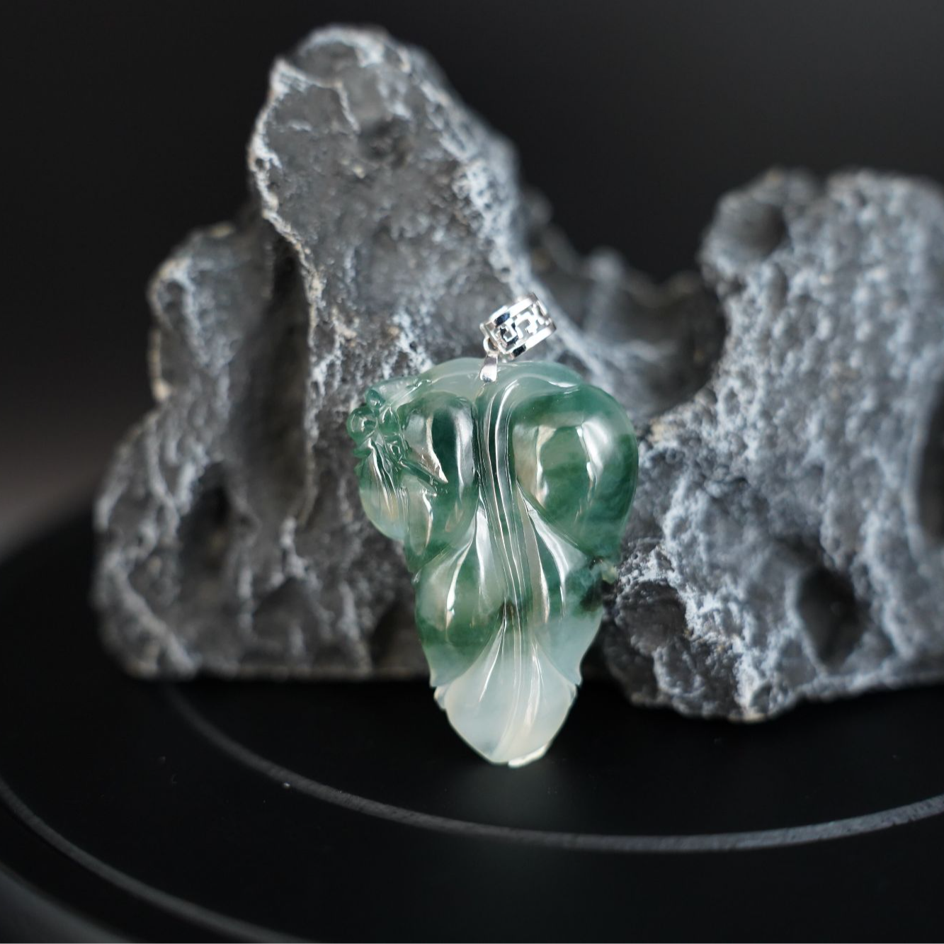 YZG002  天然缅甸A货翡翠 蝉叶子挂坠  017