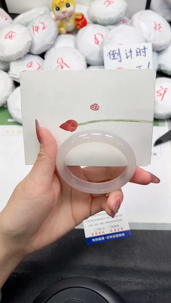 【闪购商品】石英质玉手镯未镶嵌87-55.7