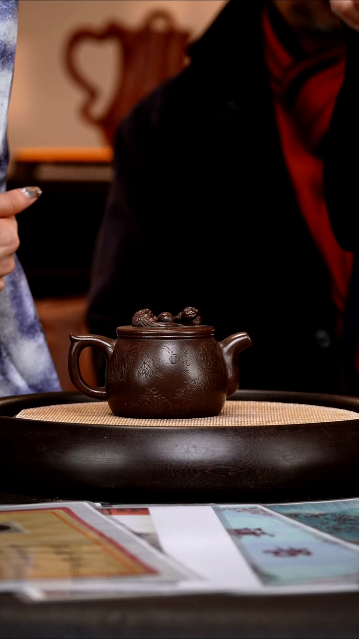 茶壶紫砂XN16双狮汉瓦   老紫泥  240cc