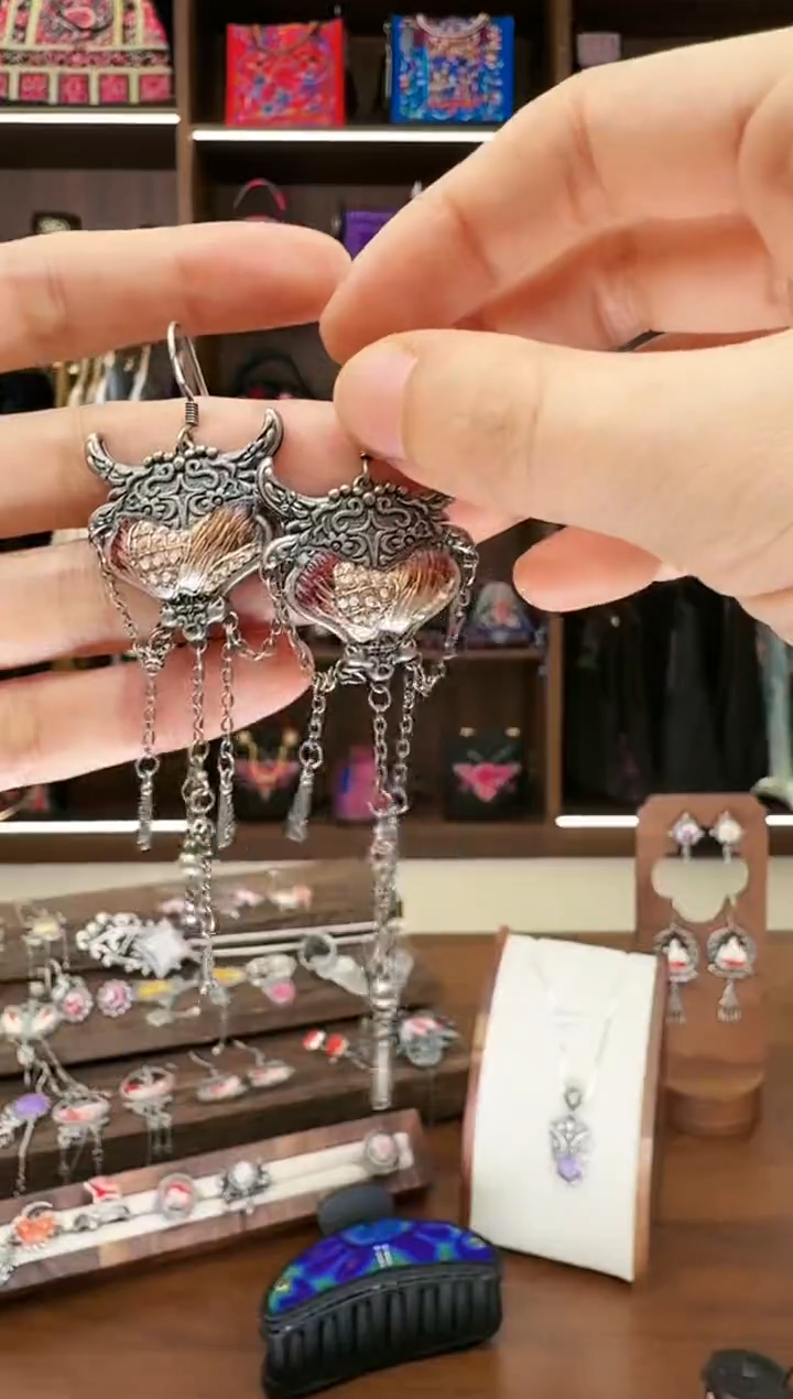 【闪购商品】织绣93蚩梦苗族古绣