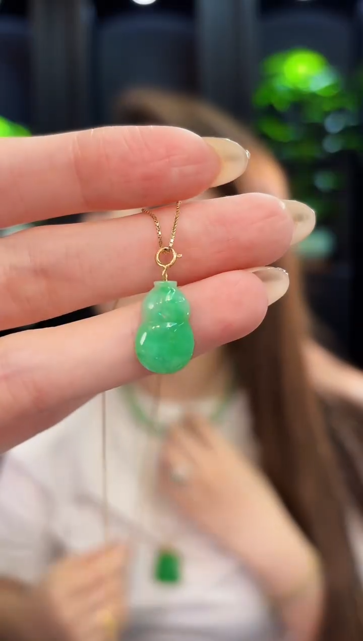 翡翠18K金镶嵌吊坠(不含链)h缅料A货/多样性发货/一件