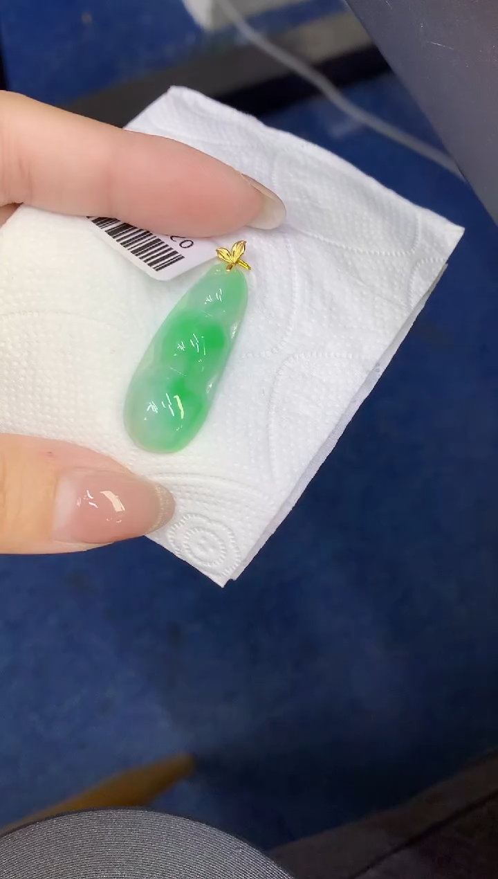 颈饰18K金镶嵌翡翠缅甸天然翡翠a货