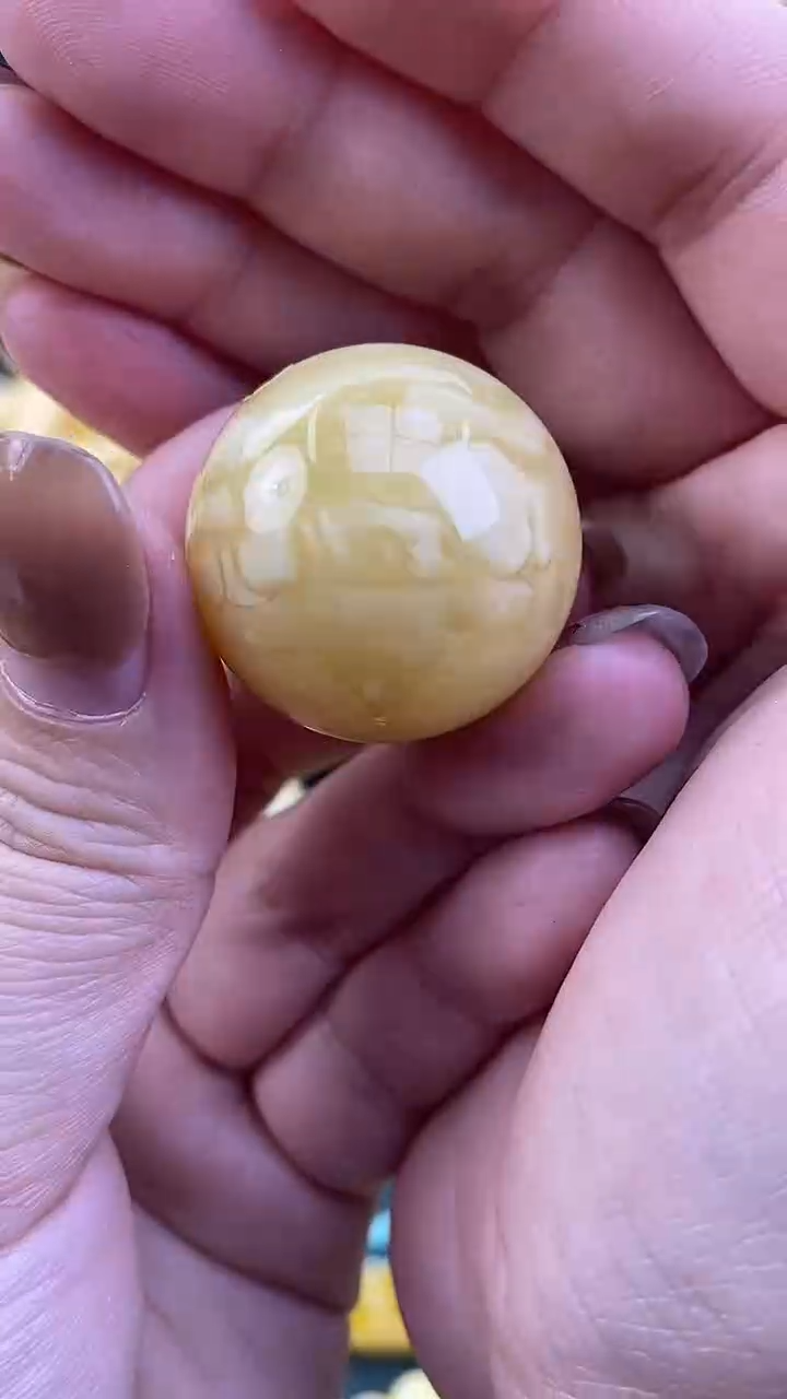 【闪购商品】琥珀裸石未镶嵌月.25