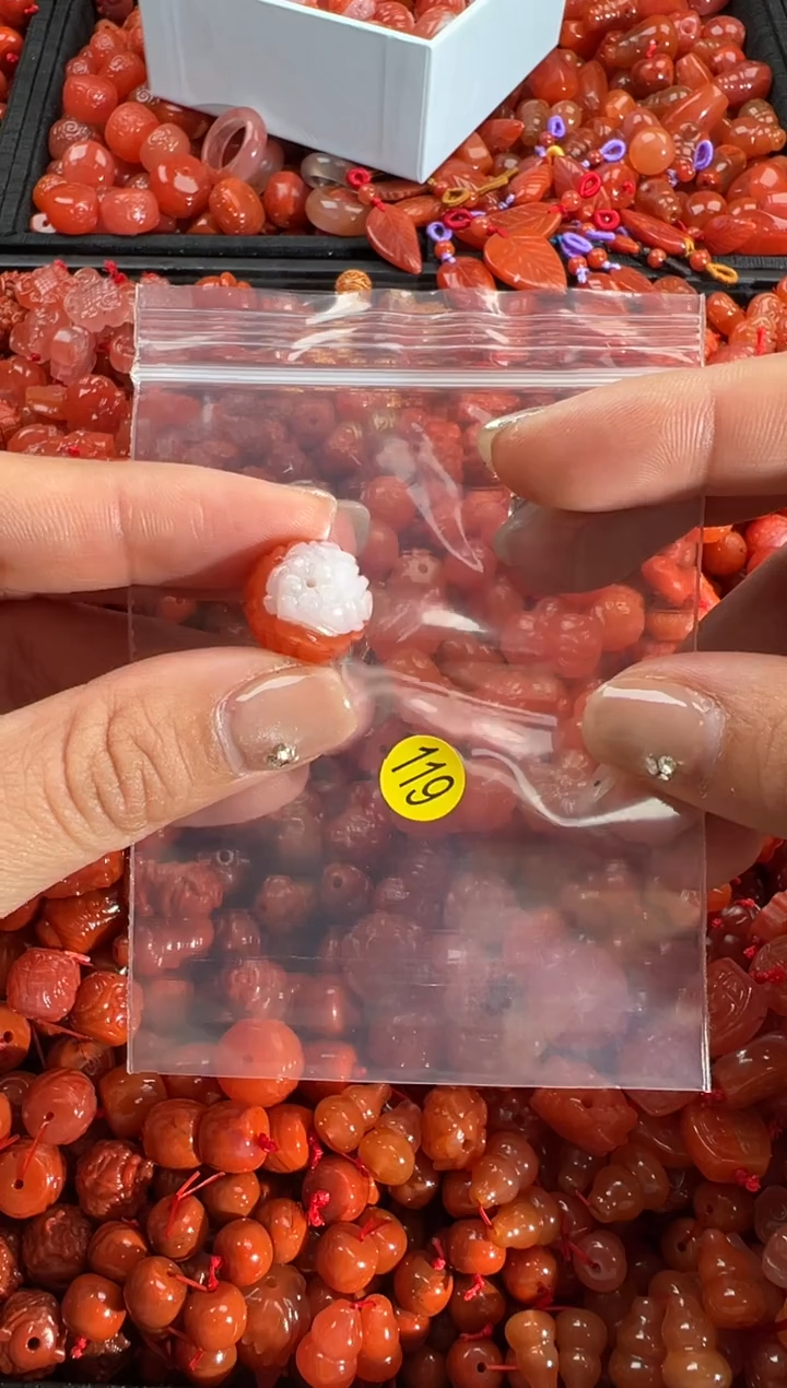 【闪购商品】南红玛瑙颈饰未镶嵌1