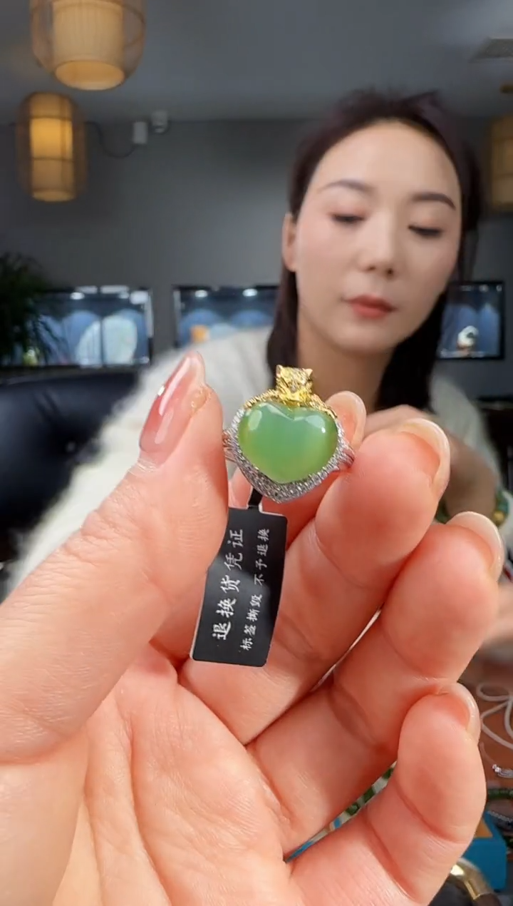 银S925镶嵌戒指和田玉1