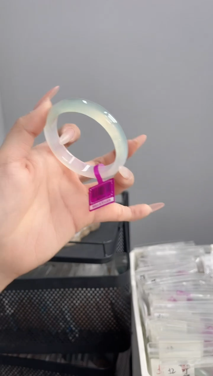 【闪购商品】玛瑙/玉髓手镯未镶嵌51-52圈