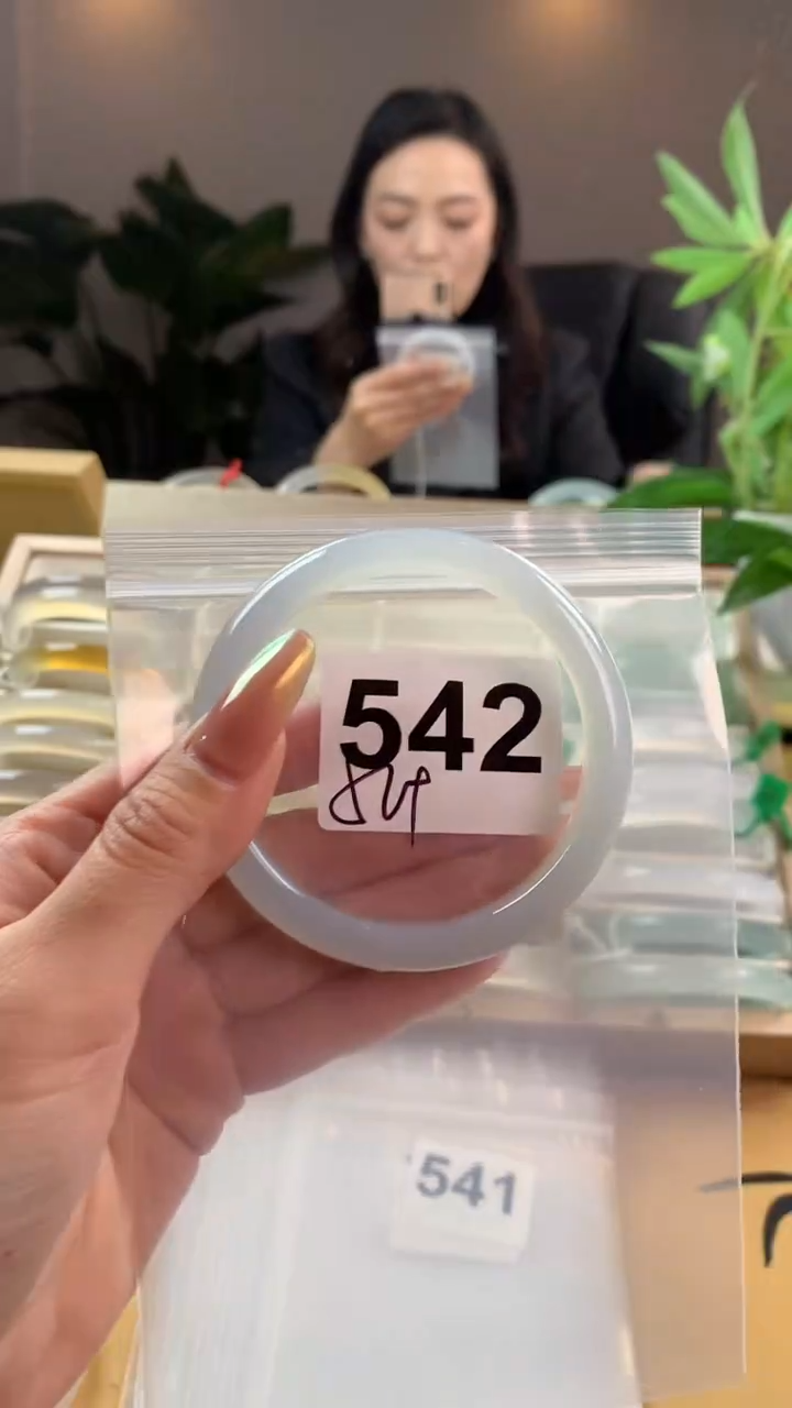 【闪购商品】玛瑙/玉髓手镯未镶嵌542