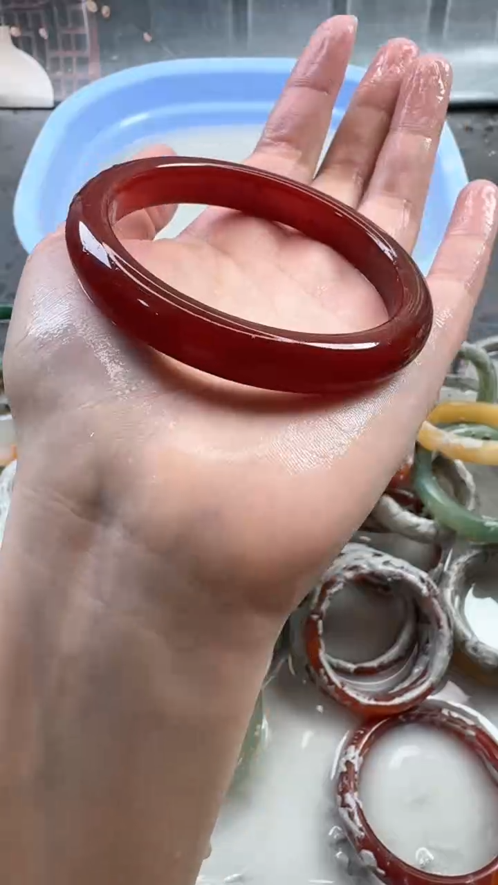 【闪购商品】石英质玉手镯未镶嵌81 6160