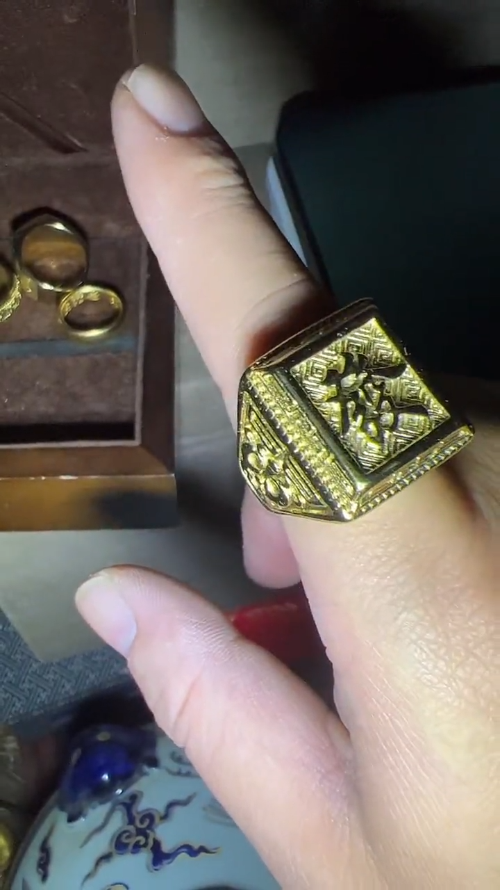 金属高端创意福利摆件