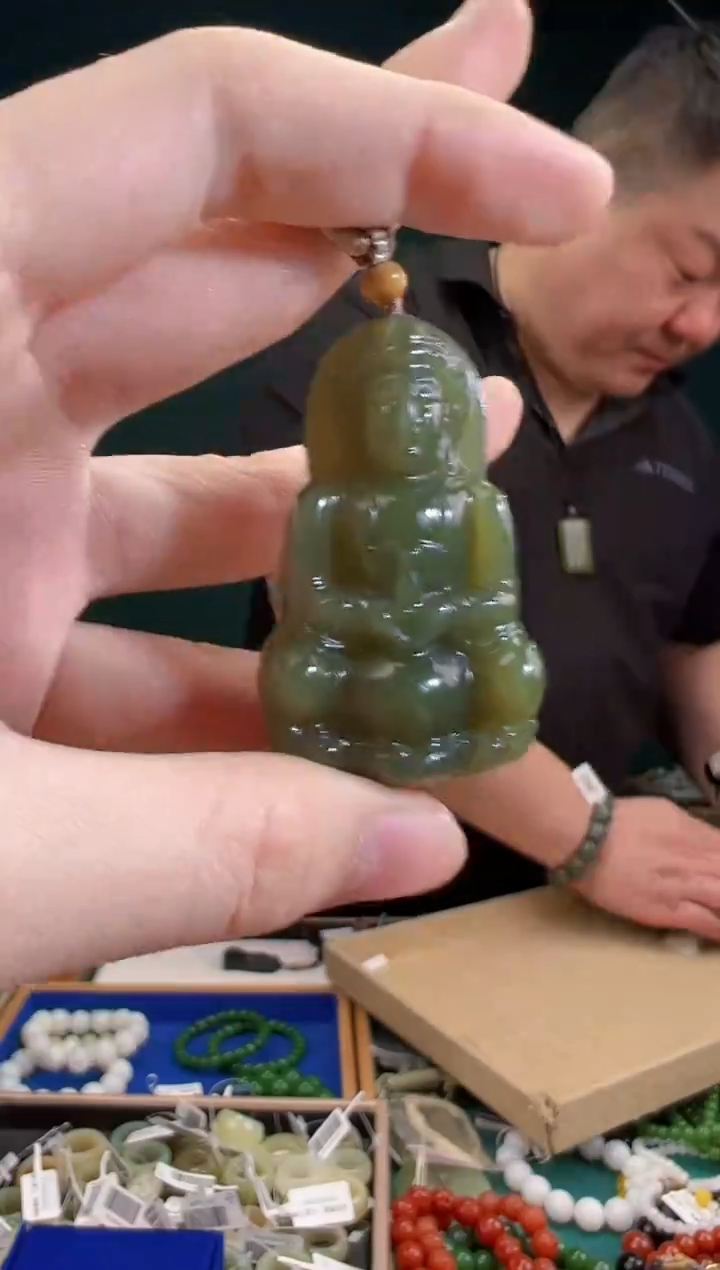 颈饰未镶嵌和田玉一物一证 拍一单发一个