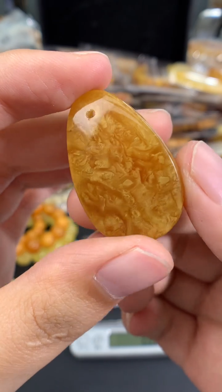蜜蜡未镶嵌珠宝奇石1