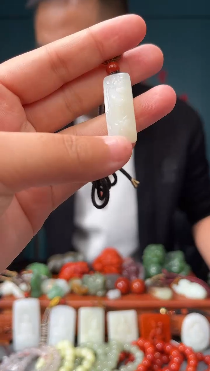 【闪购商品】和田玉未镶嵌颈饰吊坠