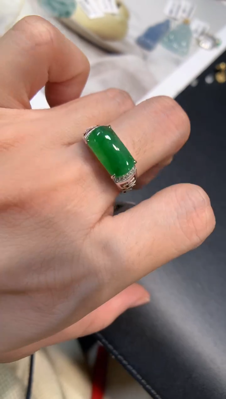 18K金镶嵌戒指翡翠戒指14圈上下两个圈口免费改