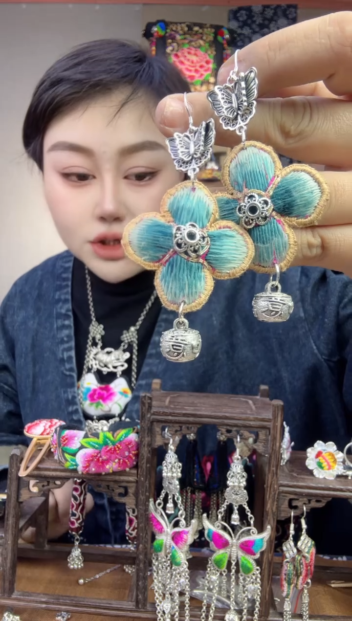 【闪购商品】刺绣纯手工苗绣非遗耳环