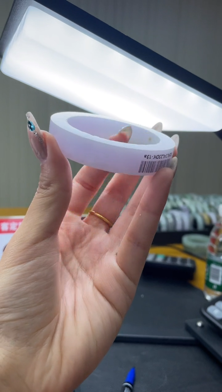 【闪购商品】定制翡翠手镯未镶嵌DDH83245