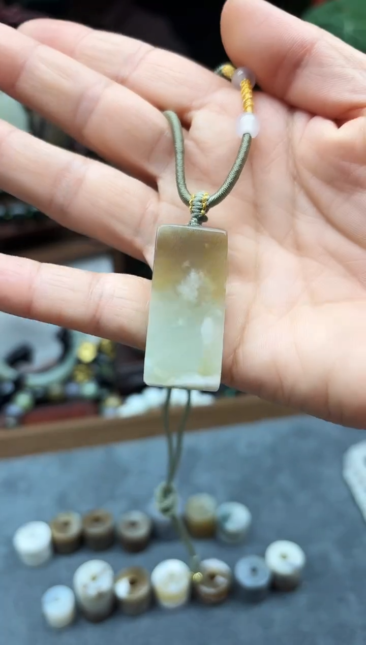 未镶嵌手链和田玉无事牌 