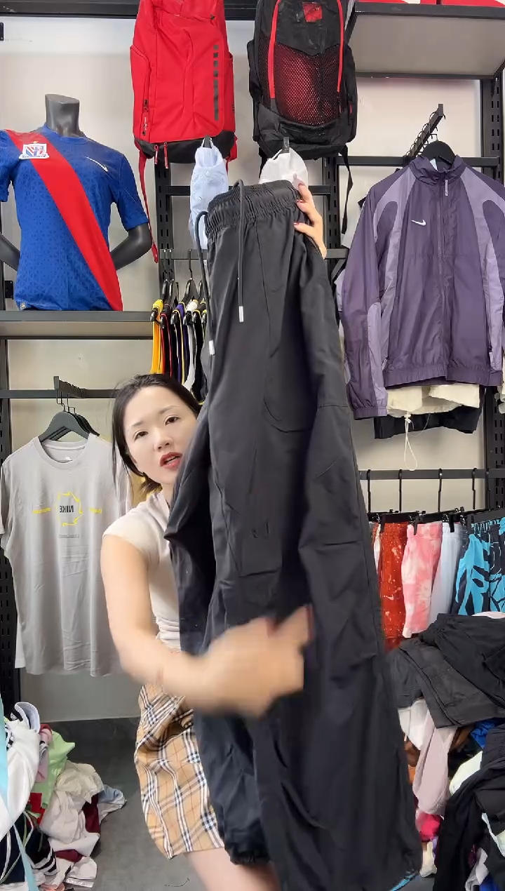 207  ·编码 瑕疵款以直播间过款为准 尺码·170 L
