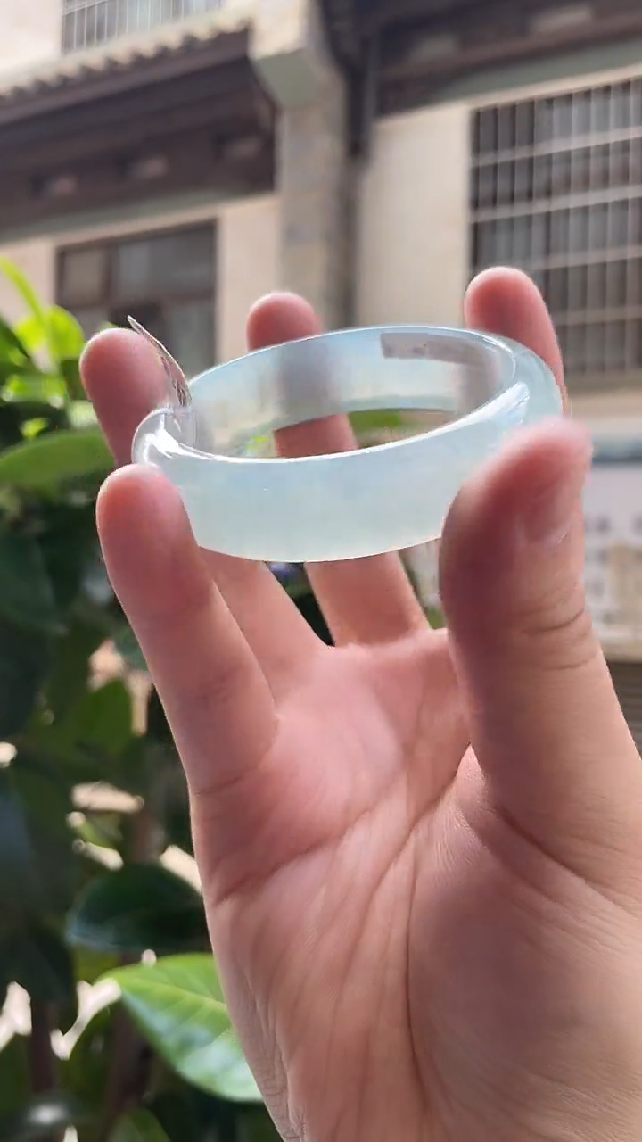 翡翠手镯未镶嵌57圈