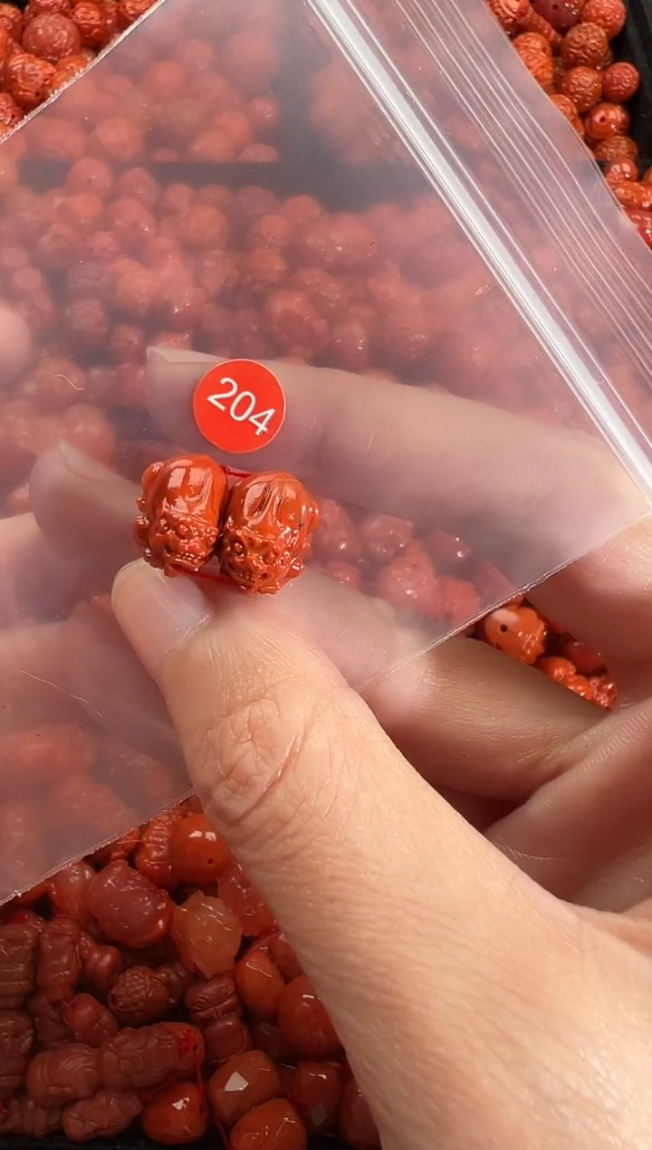 颈饰未镶嵌南红玛瑙1