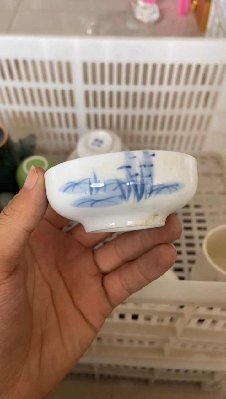 杯无运费险有瑕疵的摄影的产品有使用过的痕迹有点脏介意勿拍